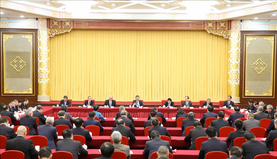 2024年3月6日，中共中央總書記、國家主席、中央軍委主席習(xí)近平看望參加全國政協(xié)十四屆二次會(huì)議的民革、科技界、環(huán)境資源界委員，并參加聯(lián)組會(huì)，聽取意見和建議。新華社記者 黃敬文 攝