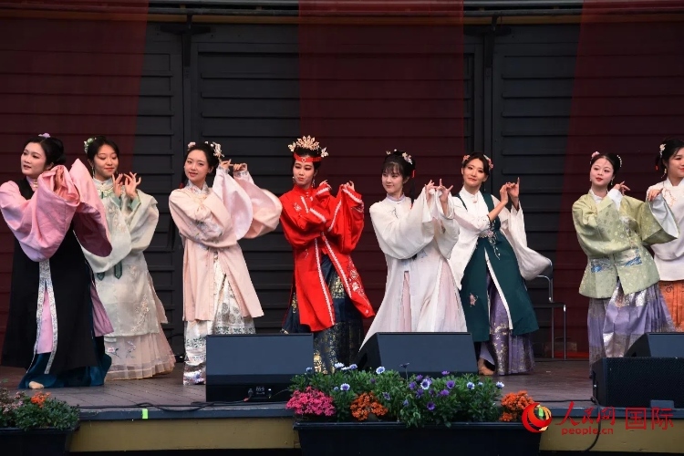 中國舞《紅樓夢》。人民網(wǎng)記者 殷淼攝