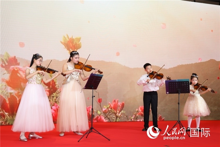 中國青少年樂器表演。人民網(wǎng)記者任皓宇攝