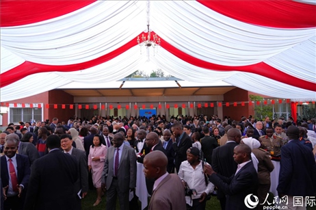 國慶招待會現(xiàn)場。人民網(wǎng)記者 黃煒鑫攝