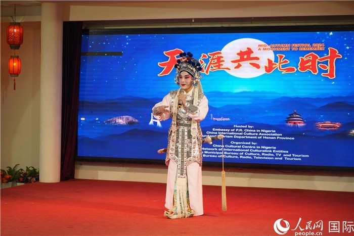 曲劇表演。人民網(wǎng)記者 姜宣攝