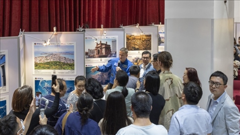 5月29日，“宇宙·金磚國(guó)家”圖片巡回展在北京舉辦，活動(dòng)現(xiàn)場(chǎng)吸引了眾多中國(guó)觀(guān)眾。北京俄羅斯文化中心供圖