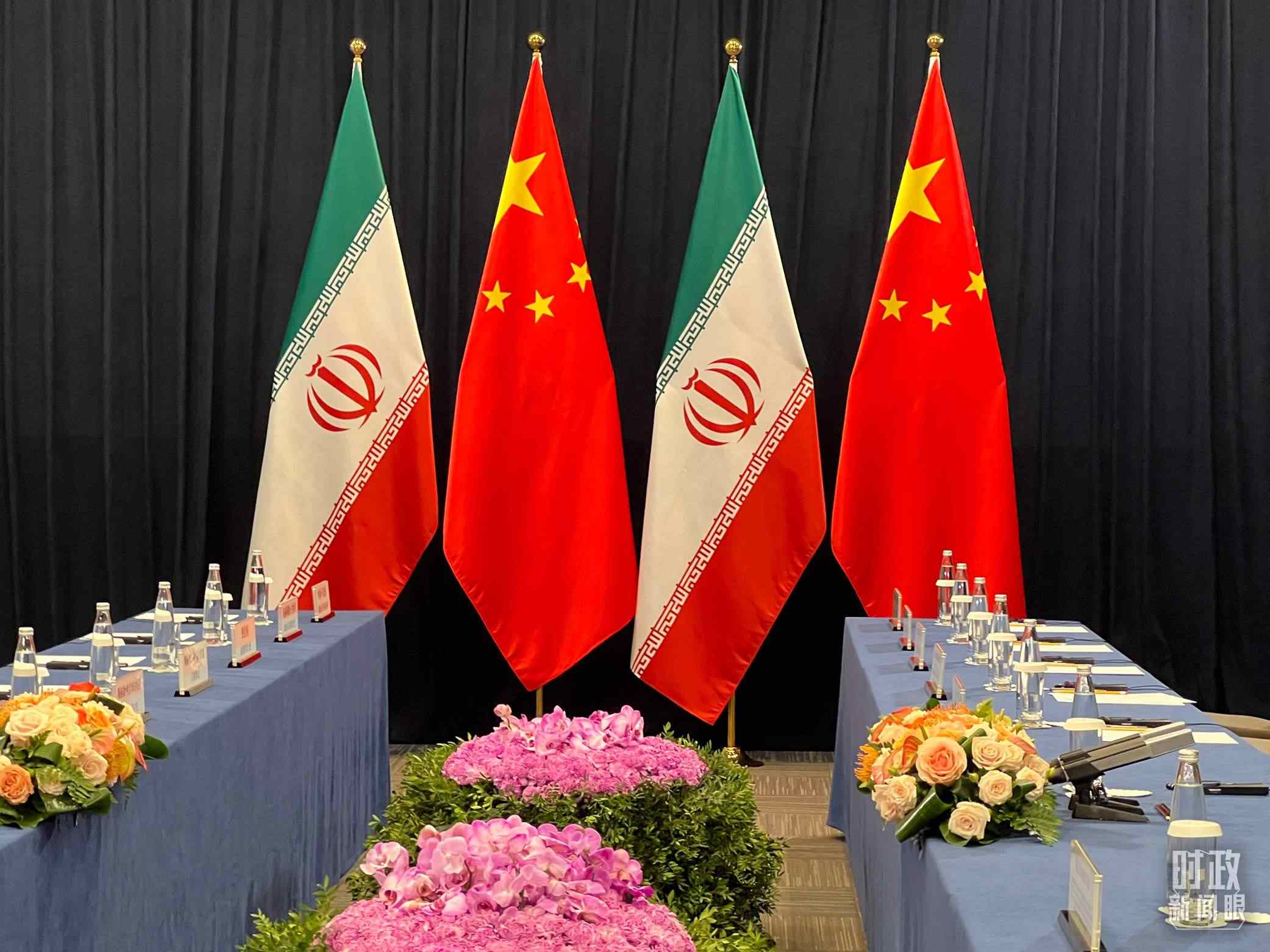 △ 中伊領(lǐng)導(dǎo)人會(huì)見開始前的現(xiàn)場。（總臺(tái)央視記者楊新禹拍攝）