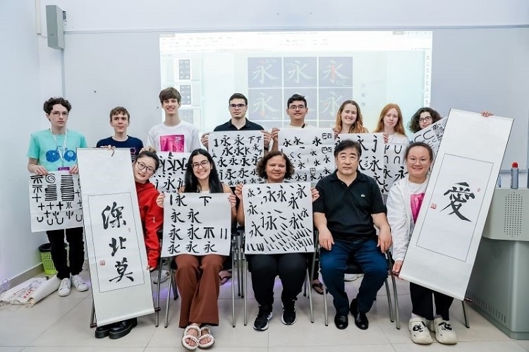 深北莫舉行文化交流活動。深北莫供圖