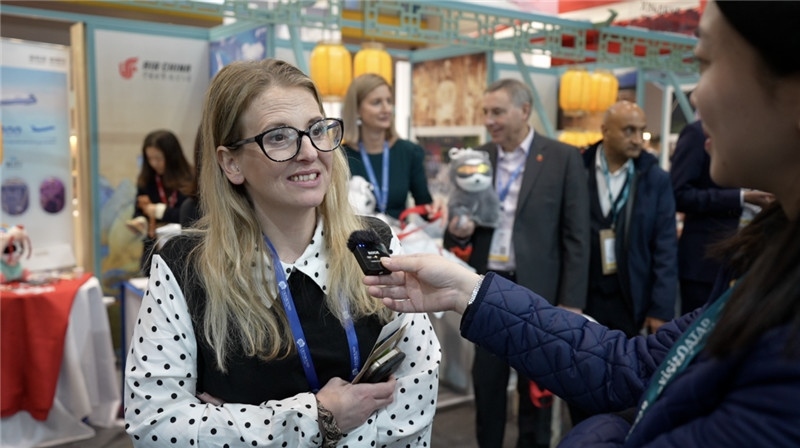 英格蘭約克旅游局局長(zhǎng)薩曼莎·亨特接受采訪。 吳若鳴攝