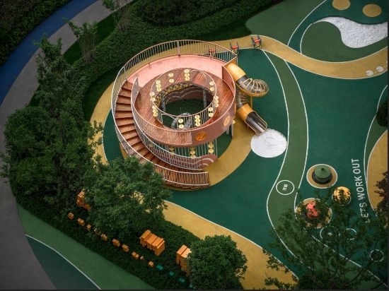 改造后的中鐵臻庭小區(qū)森林樹(shù)屋。 王碩敏 攝