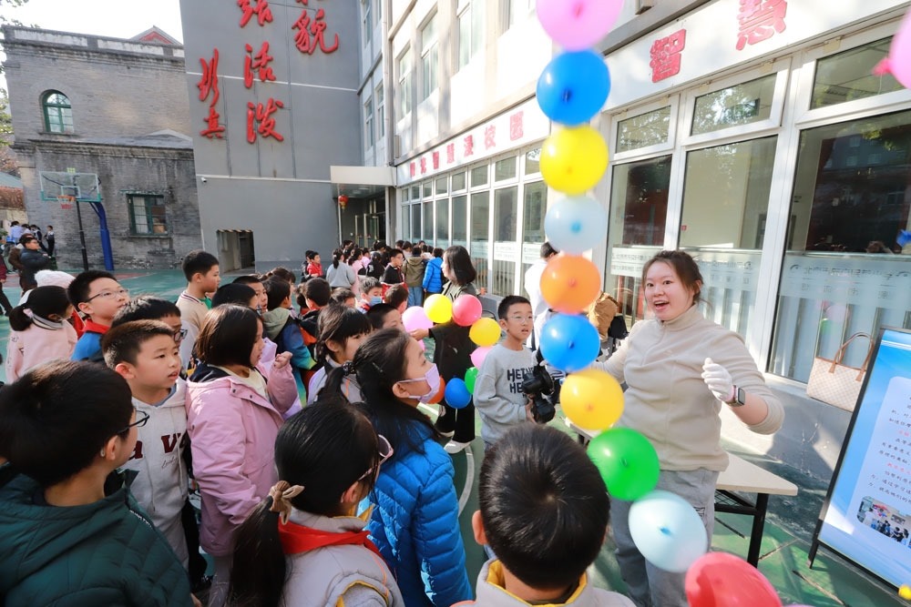 科學(xué)節(jié)現(xiàn)場(chǎng)。校方供圖