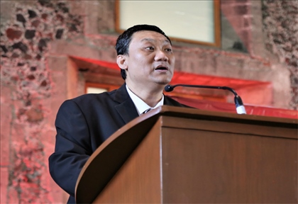 拉美分社負(fù)責(zé)人苗野主持慶祝活動。主辦方供圖