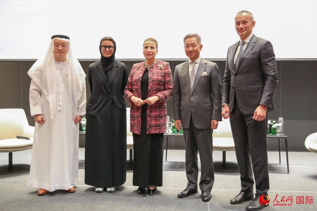 部分與會嘉賓合影。人民網(wǎng) 塔里克·易卜拉欣攝