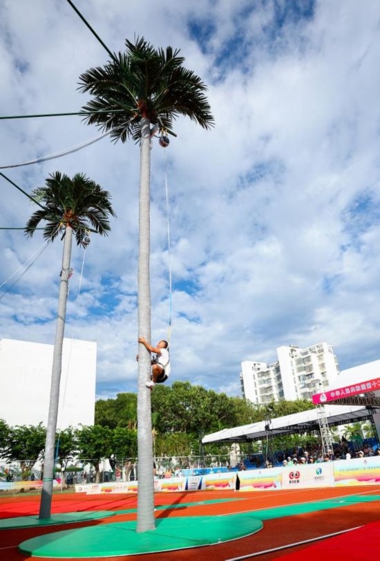 11月23日，海南隊(duì)選手曾祥天在比賽中。新華社記者 楊植森 攝