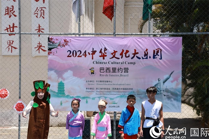 話劇《司馬光砸缸》演繹了中國(guó)家喻戶曉的兒童故事。人民網(wǎng)記者 陳海琪攝