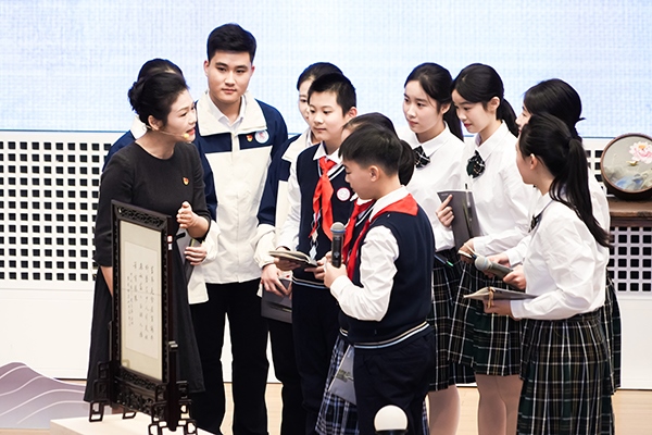 首屆全國(guó)“博物館里的大思政課”示范交流活動(dòng)。學(xué)校供圖