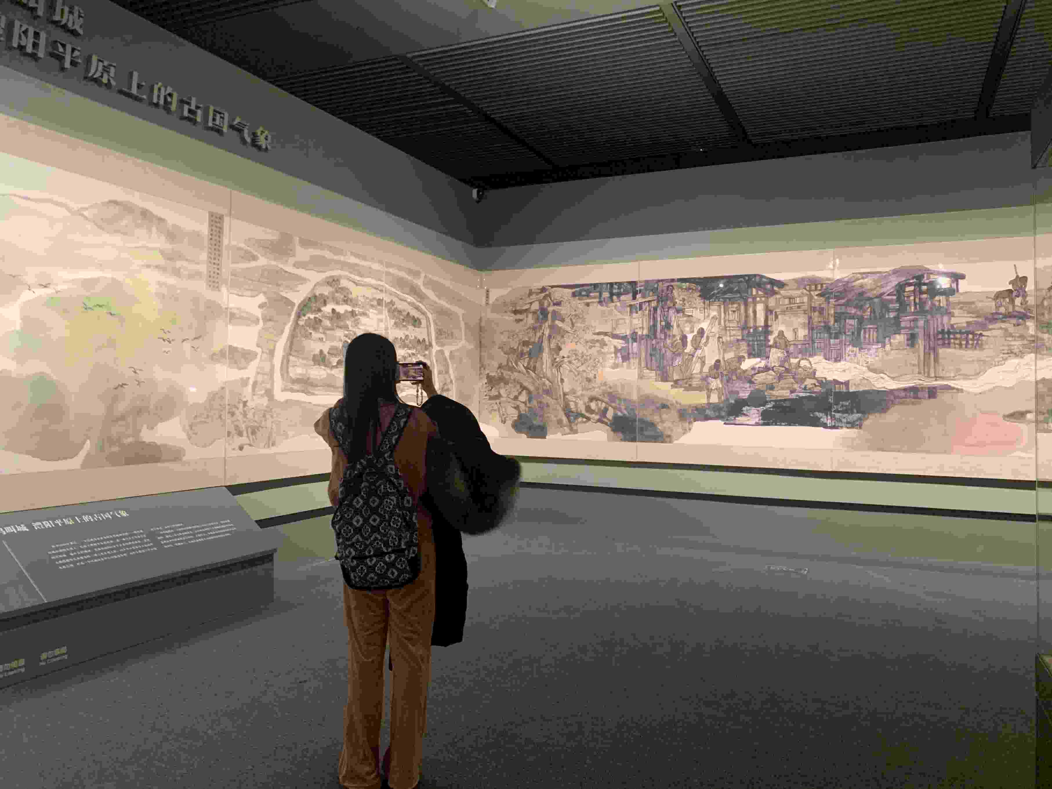 觀眾正在參觀展覽。國(guó)博供圖