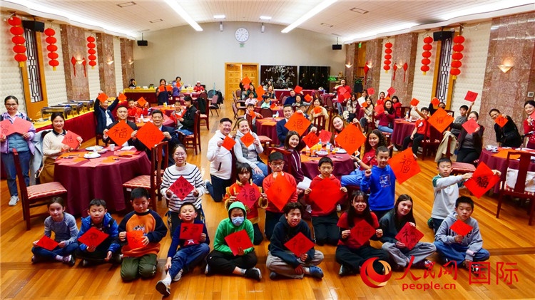 威廉蘭德小學(xué)師生活動(dòng)現(xiàn)場(chǎng)合影。李鑫江攝