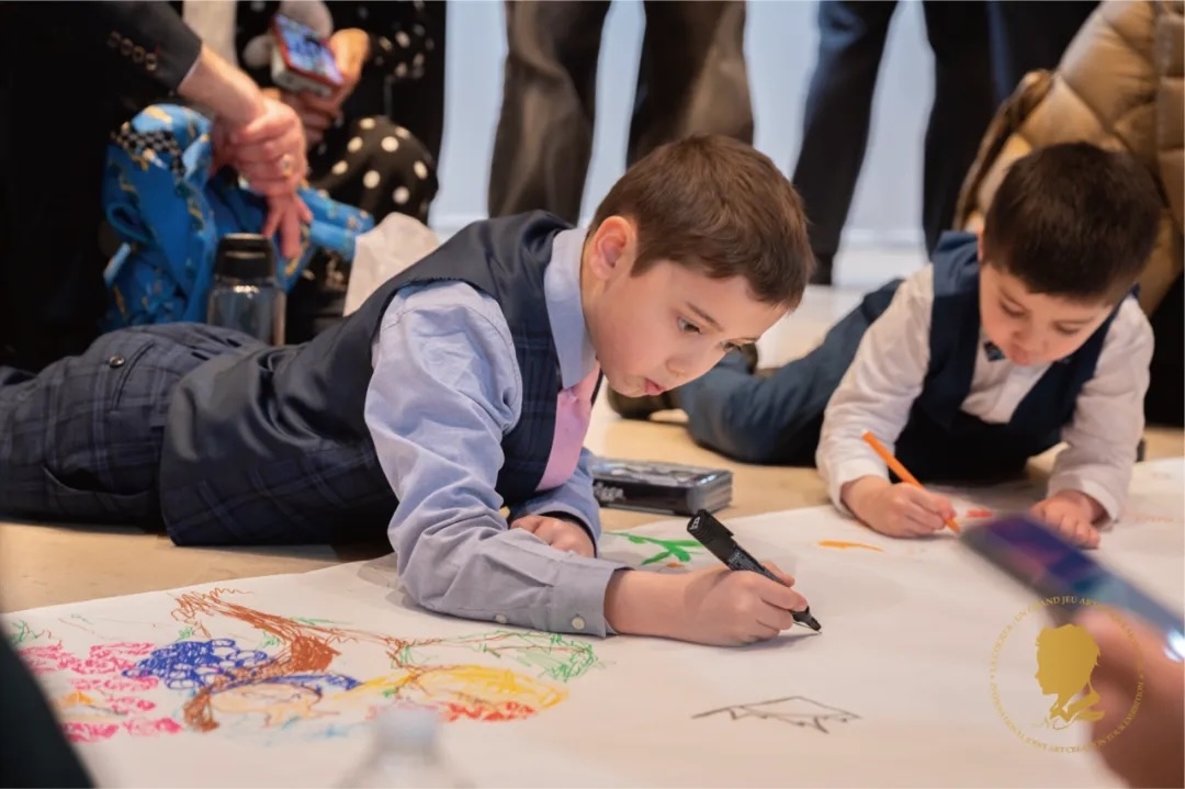 圖5：第三屆國際藝術(shù)聯(lián)創(chuàng)聯(lián)展盛大開幕。法中交流促進(jìn)會供圖