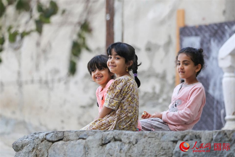 庫姆扎爾村的兒童。人民網(wǎng) 塔里克·易卜拉欣攝