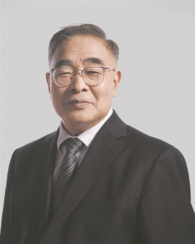 張伯禮 全國(guó)人大代表、中國(guó)工程院院士