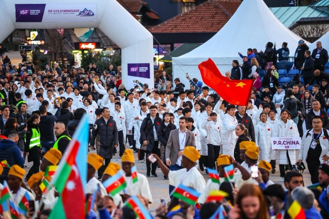 中國中學(xué)生體育代表團(tuán)在開幕式上入場。圖片來源：中國中學(xué)生體育代表團(tuán)