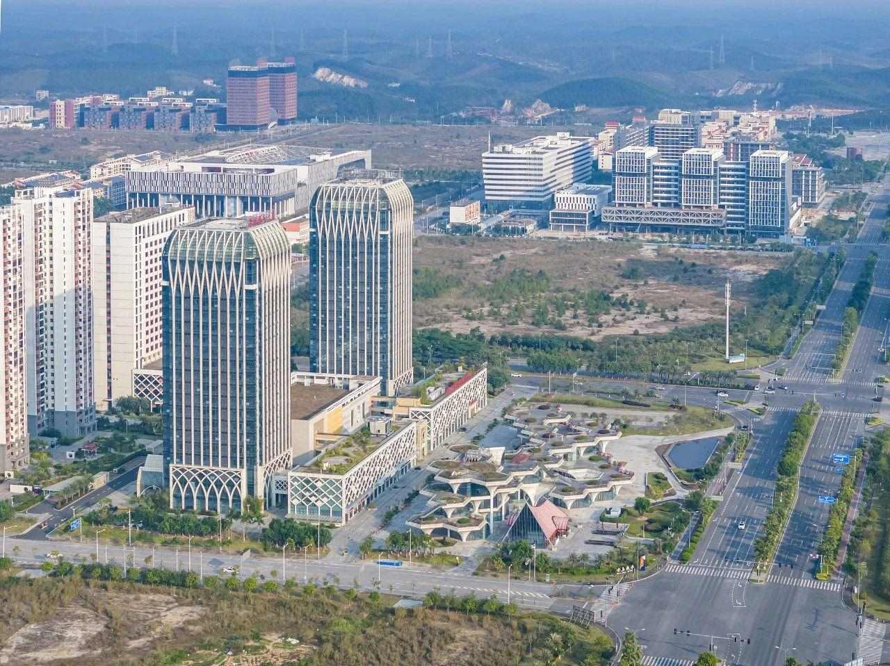 2023年11月，廣西欽州，航拍中國(guó)—馬來(lái)西亞欽州產(chǎn)業(yè)園區(qū)。