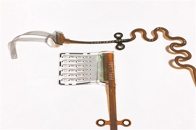 新開發(fā)的ABI旨在輕柔地貼合腦組織，提高信號精度和患者舒適度。圖片來源：瑞士洛桑聯(lián)邦理工學院