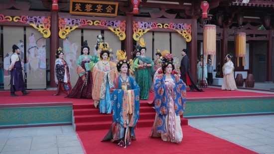 大唐芙蓉園舉辦的漢服展演活動。受訪者供圖