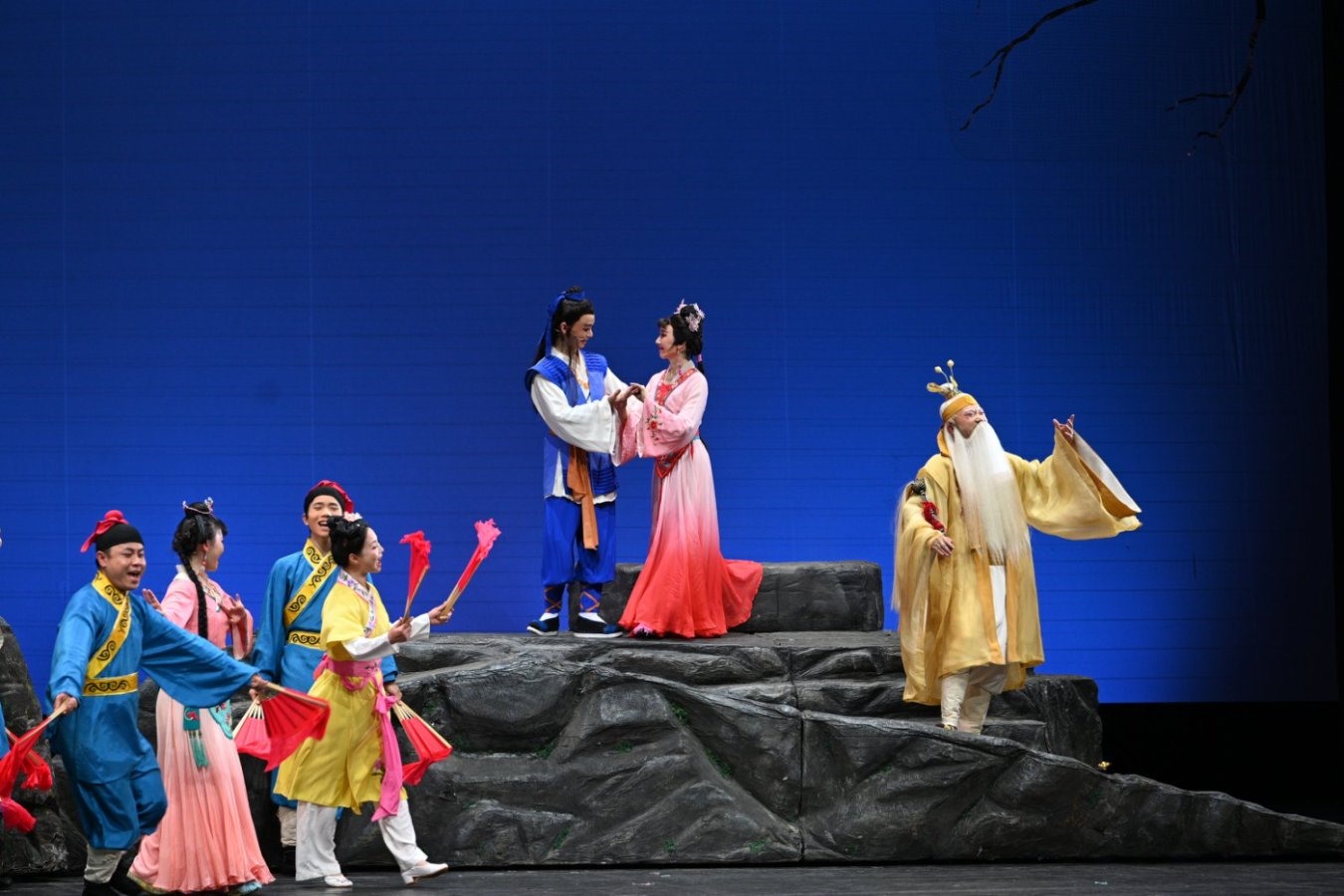 《七妹與蛇郎》演出劇照。國家大劇院供圖