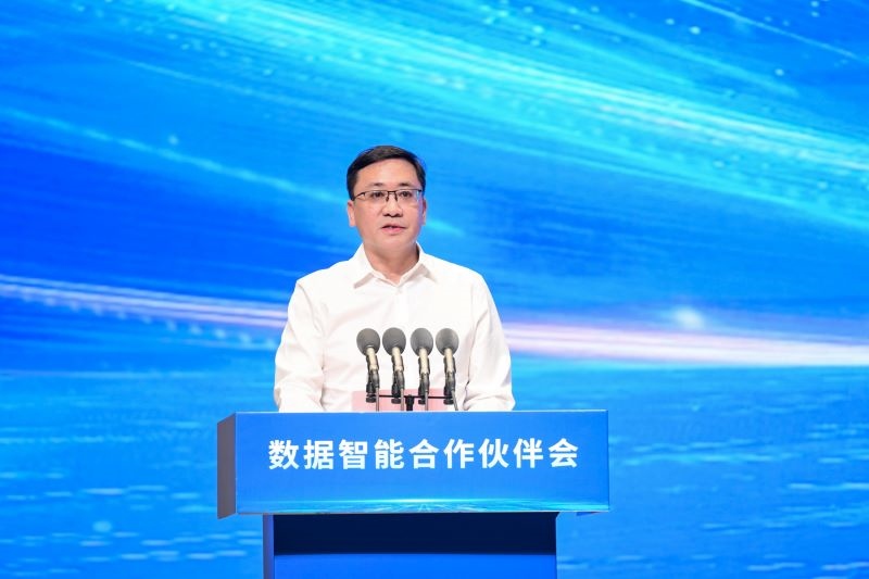 圖為河南省人民政府國有資產(chǎn)監(jiān)督管理委員會黨委委員、副主任李海峰。