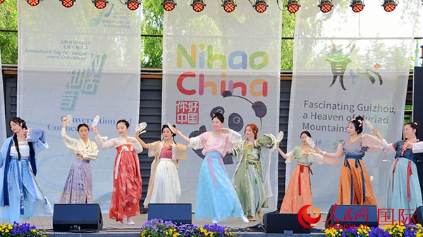 舞蹈《寄明月》。人民網(wǎng)記者 殷淼