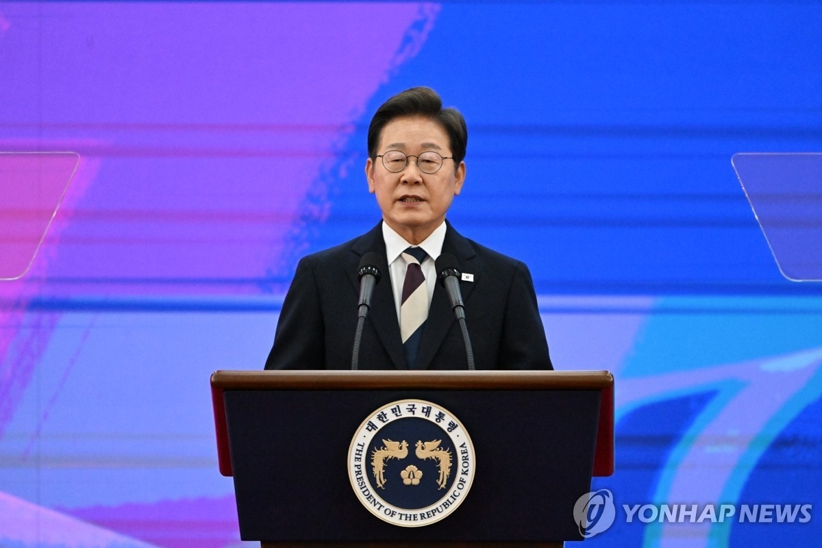 李在明4日上午在第21屆韓國(guó)總統(tǒng)就職宣誓儀式上宣誓就職。（圖片來(lái)源：韓聯(lián)社）